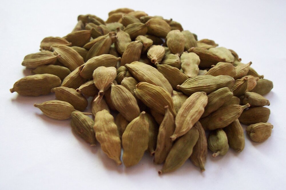 Cardamom (Elettaria cardamomum)